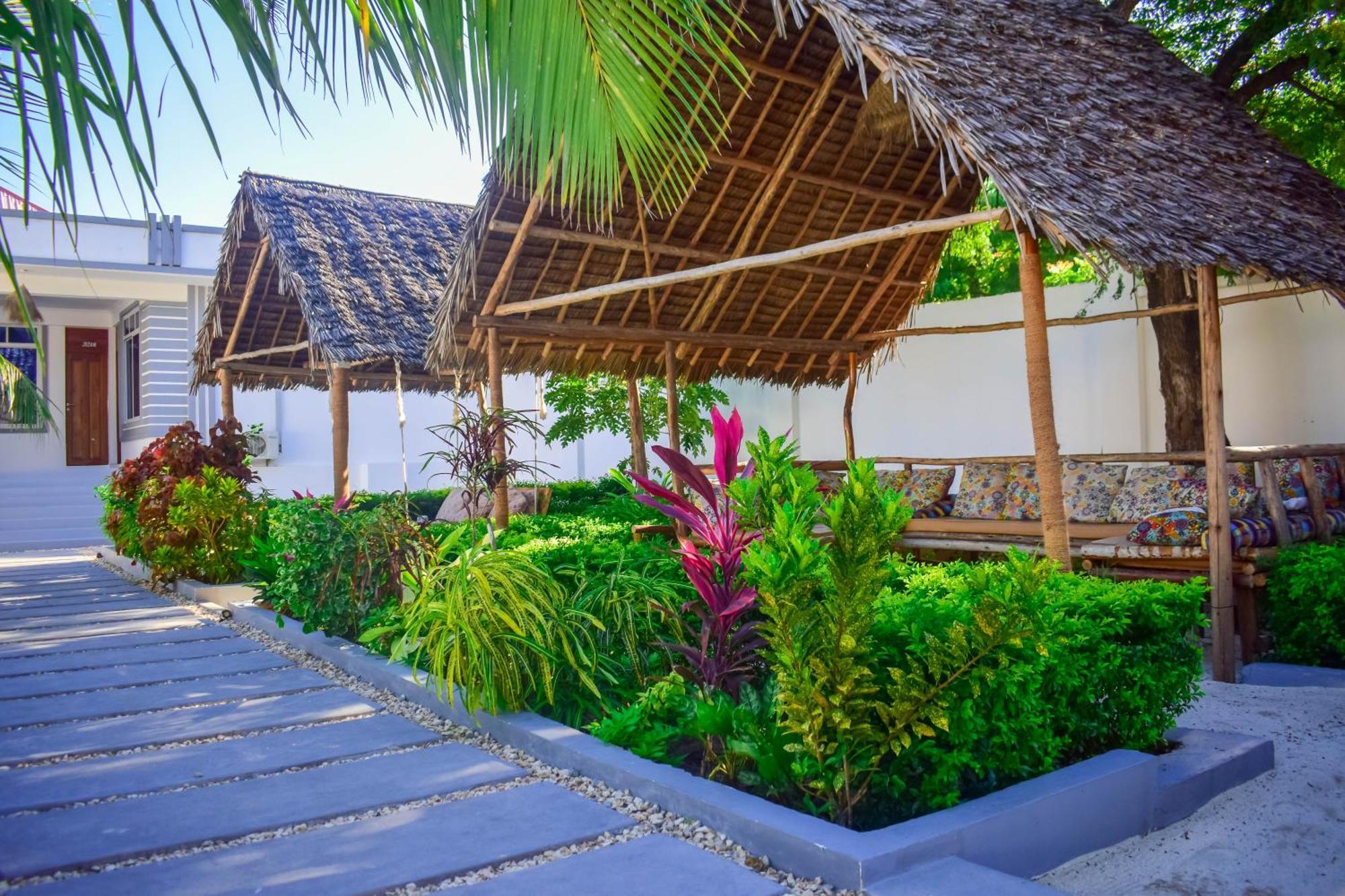 Uhuru House And Restaurant Nungwi Exterior foto